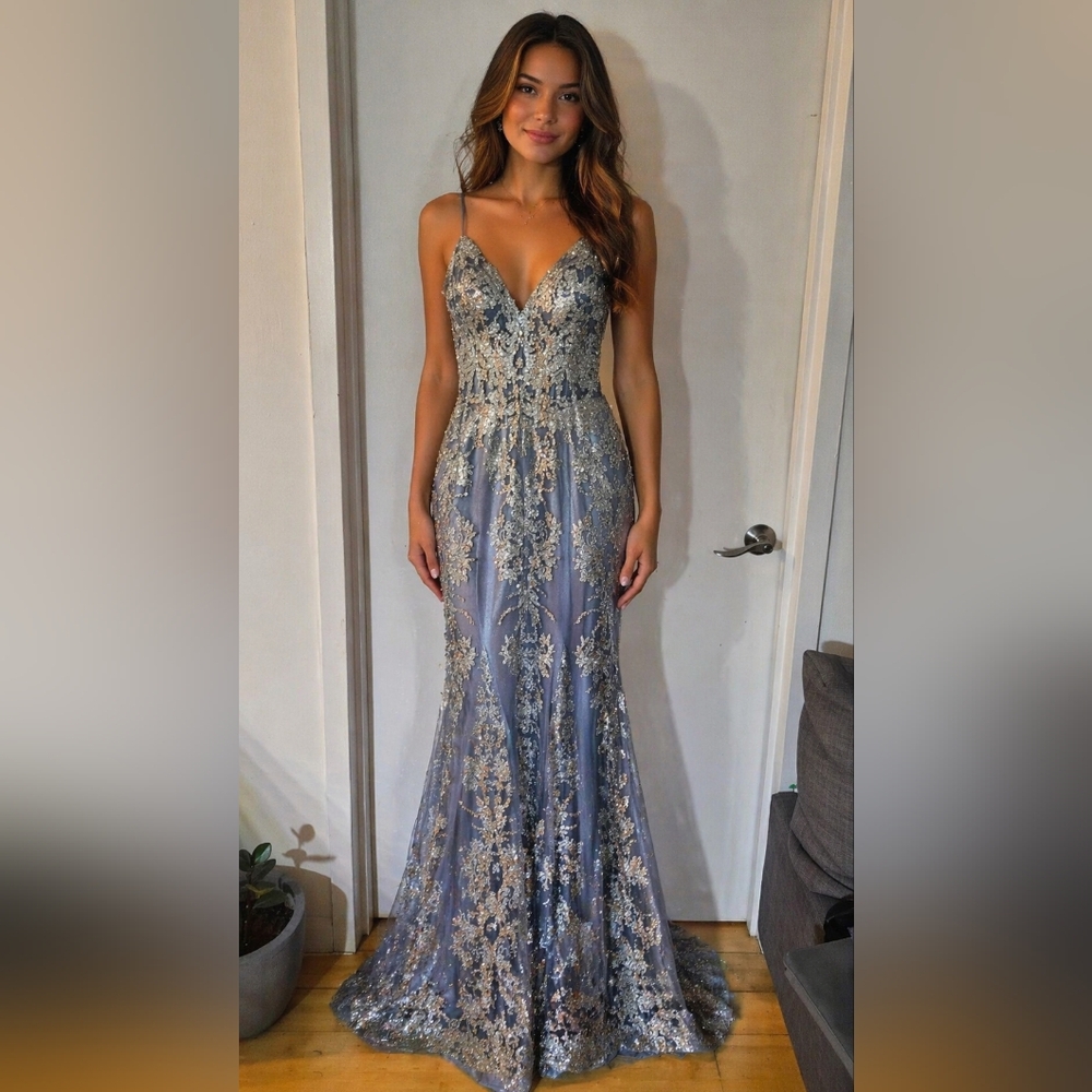 Macy's Silver-Gray Lace Appliqué V-Neck Prom Gown